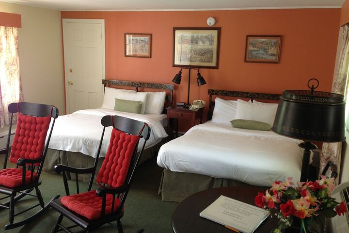Four Winds Country Motel