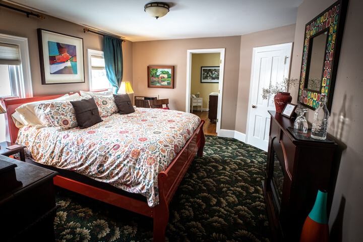 Room 48 of 65