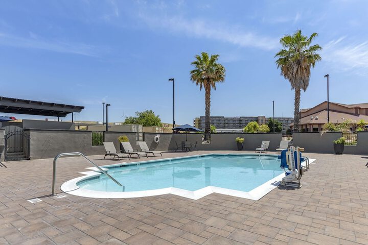 Pool 6 of 51