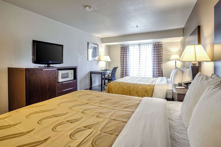Room 32 of 42