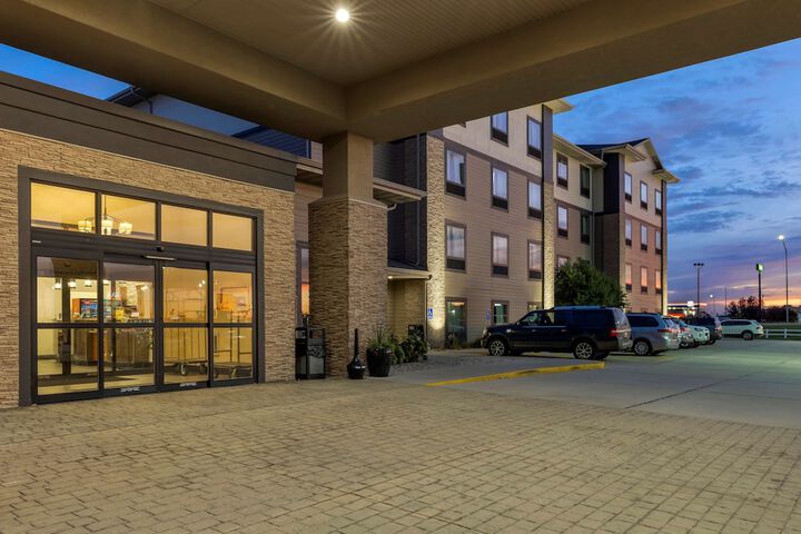 Hotel 4 of 52