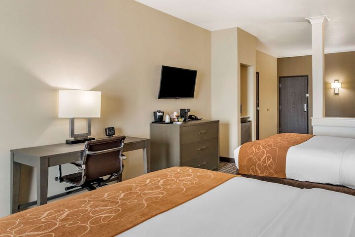 Room 32 of 49
