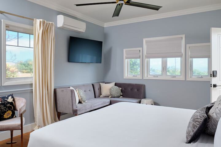 Room 52 of 62