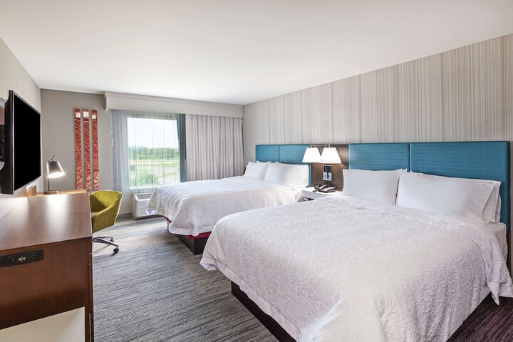 Hampton Inn Gardner Conference Center