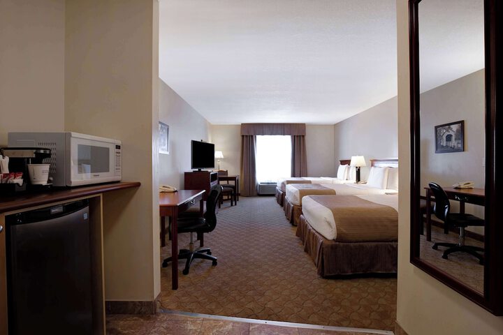 Days Inn by Wyndham Dawson Creek