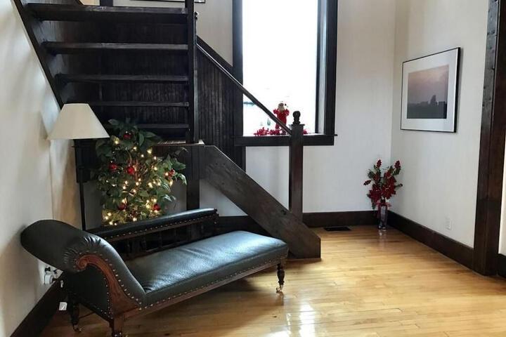 McGrady Inn - Bed & Breakfast