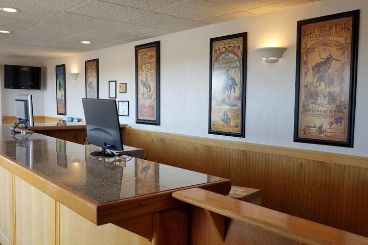 Motel 8 Laramie
