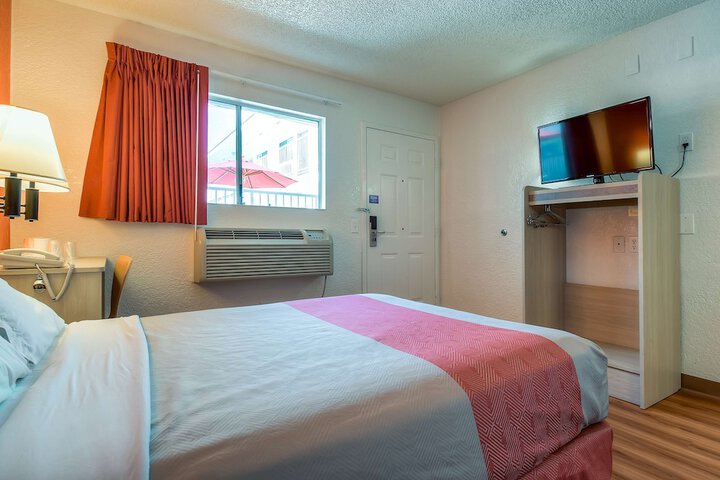 Motel 6 Rowland Heights CA - Los Angeles - Pomona