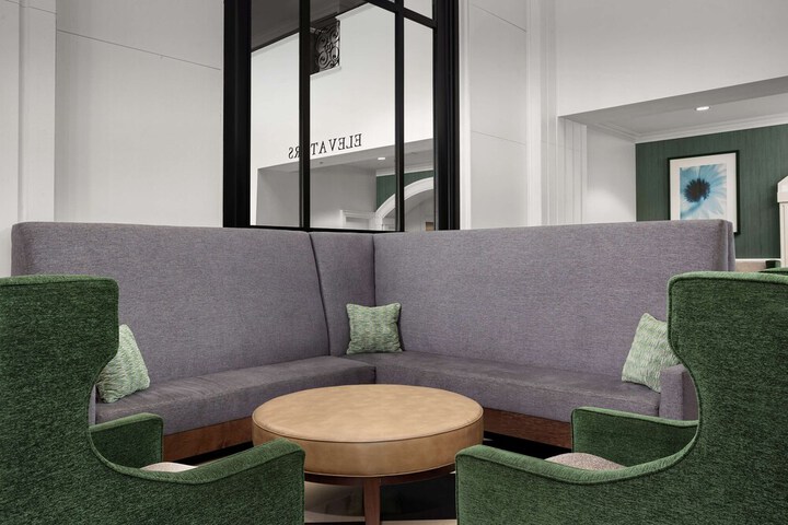 DoubleTree by Hilton Chicago OHare Airport - Rosemont