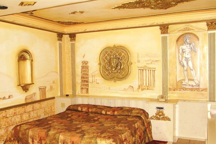 Room 42 of 50