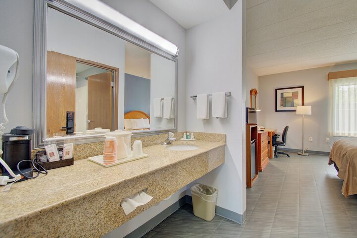 Quality Inn & Suites CVG Airport