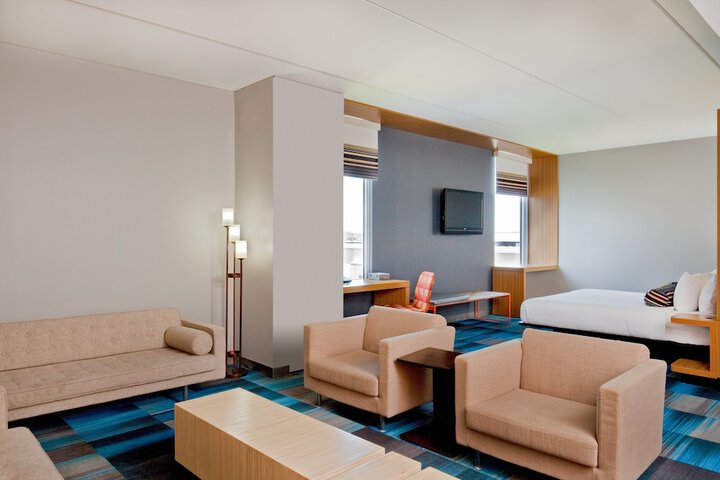Room 13 of 20