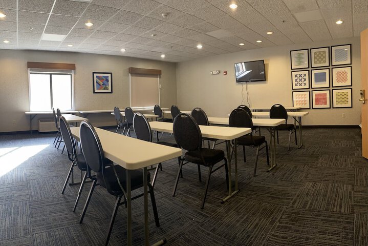 Holiday Inn Express Hotel & Suites Logansport by IHG