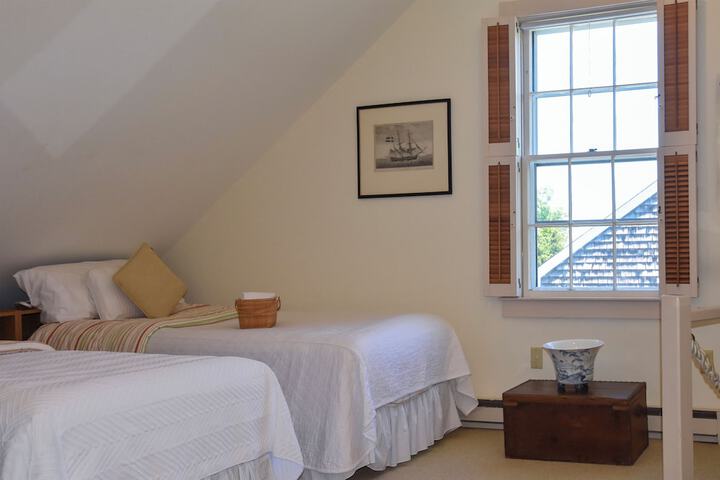 Room 14 of 38