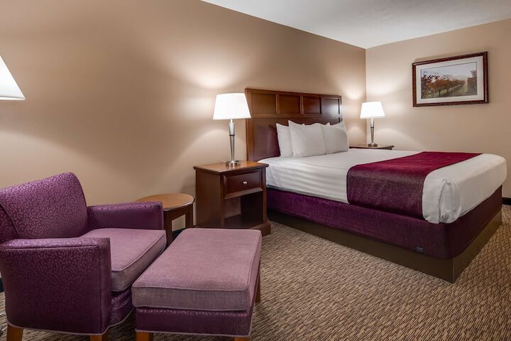 Room 32 of 74