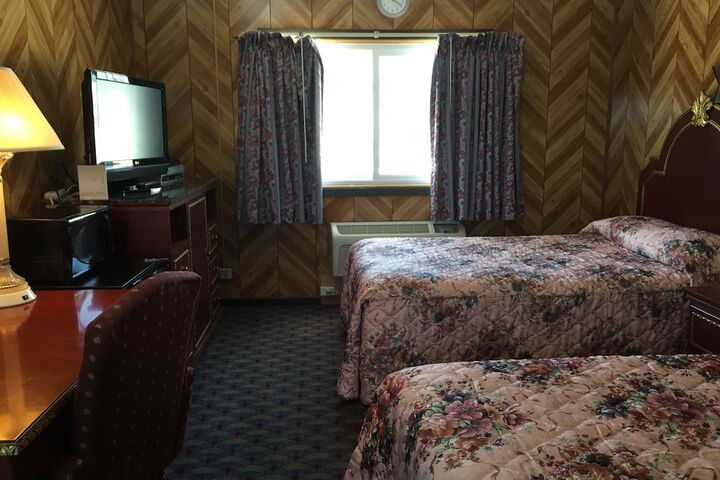 Room 10 of 25