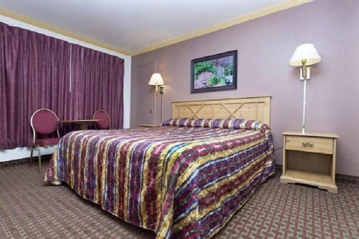 Room 16 of 56