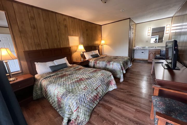Room 10 of 26