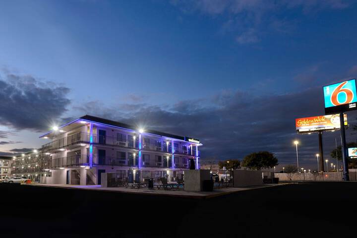 Hotel 3 of 35