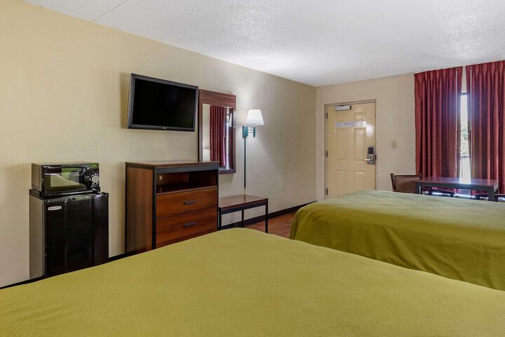 Room 16 of 29