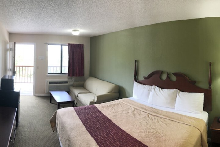 Room 56 of 68