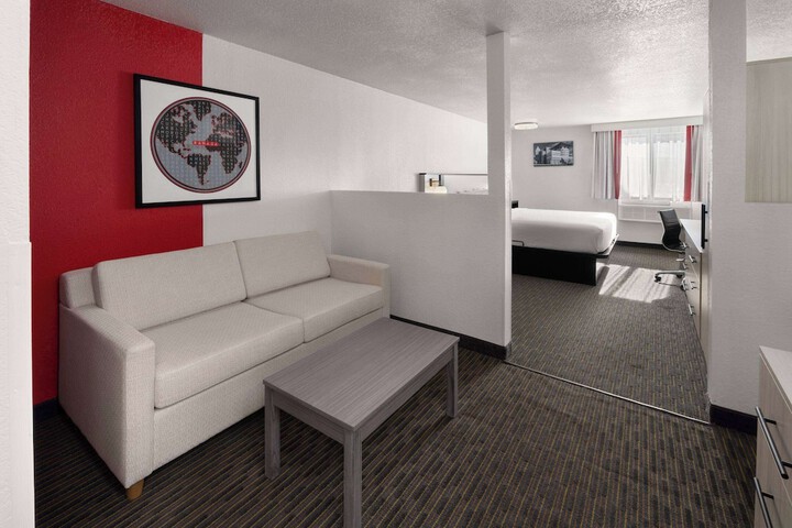Room 9 of 45