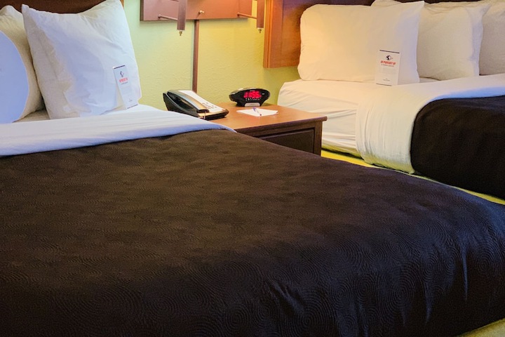 AmericInn by Wyndham Kewanee