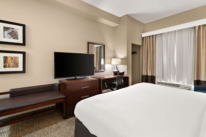 Room 21 of 35
