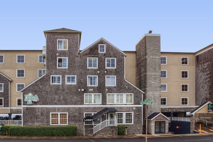 Elizabeth Oceanfront Suites an Ascend Collection Hotel