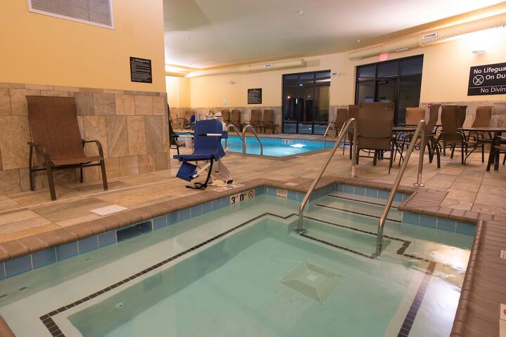 Hampton Inn & Suites Bismarck Northwest