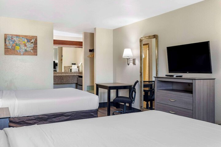 Room 5 of 24