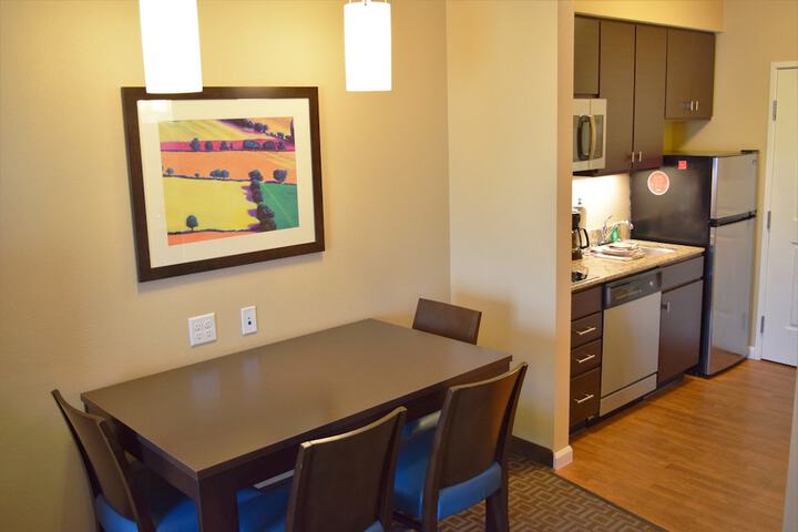 Room 13 of 34