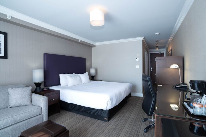 Room 28 of 78