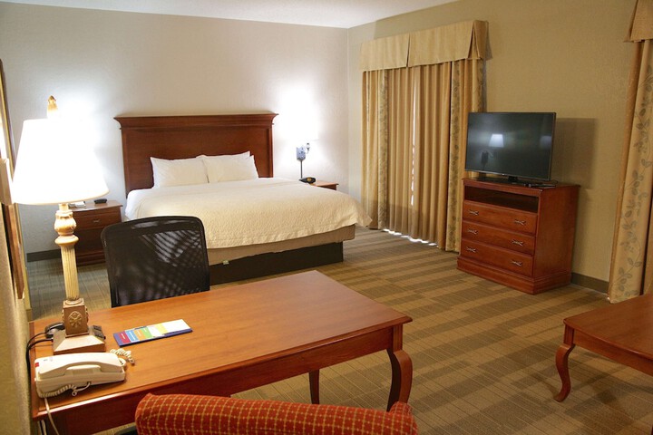 Hampton Inn & Suites McComb