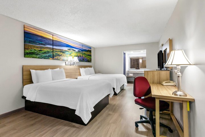Days Inn by Wyndham Salina South