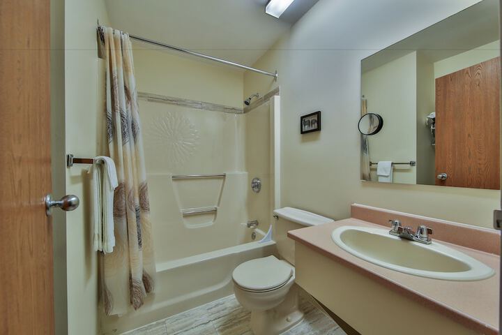 Room 21 of 31