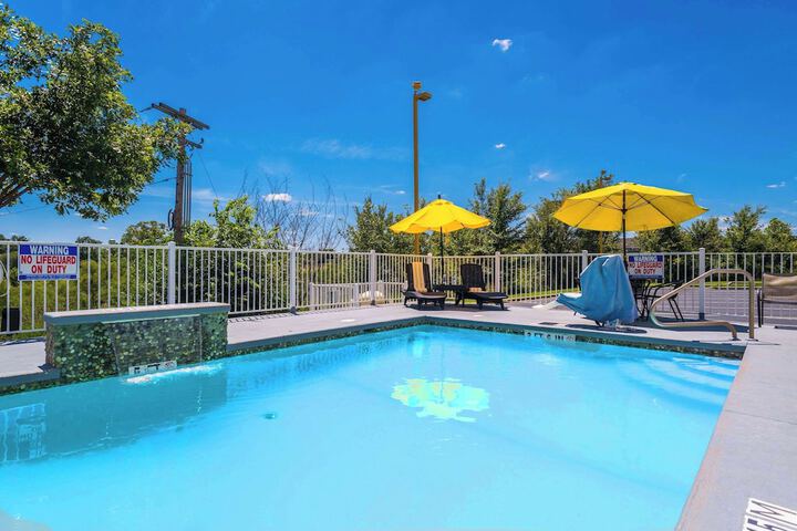 Pool 6 of 82