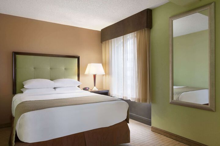 Room 11 of 36