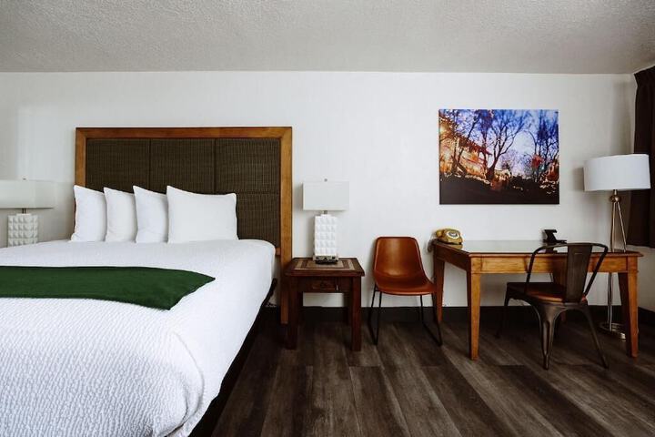 Taos Valley Lodge