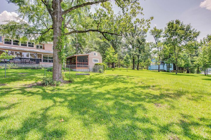 Lake Holbrook Waterfront Vacation Rental w / Dock!