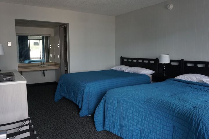 Room 12 of 26
