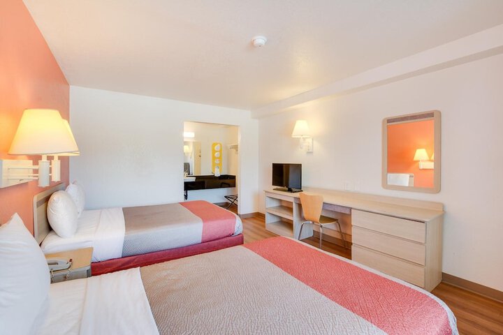 Room 44 of 48