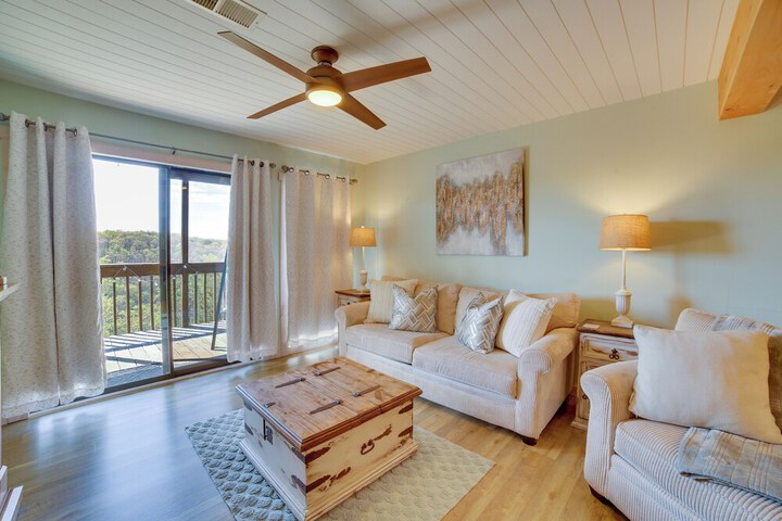 Unwind Fireside: Ozark Mtn Condo w / Resort Perks!