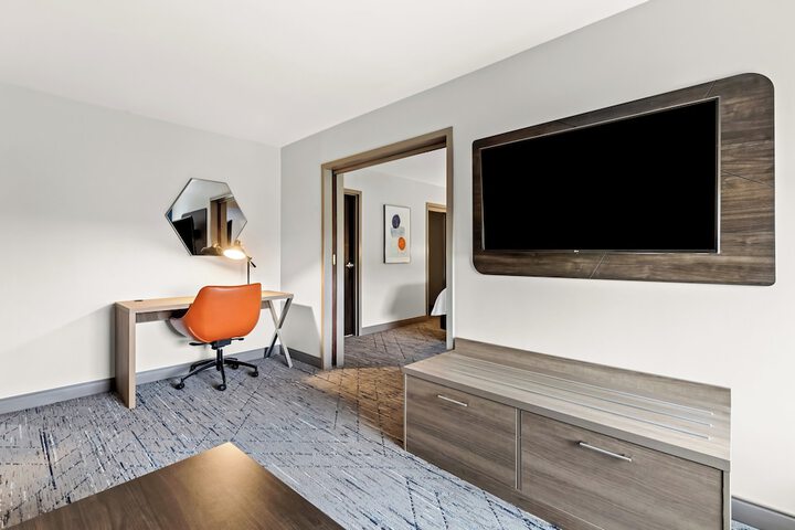 Room 28 of 52