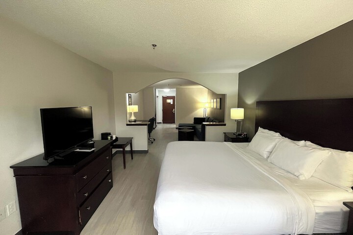 Room 14 of 23