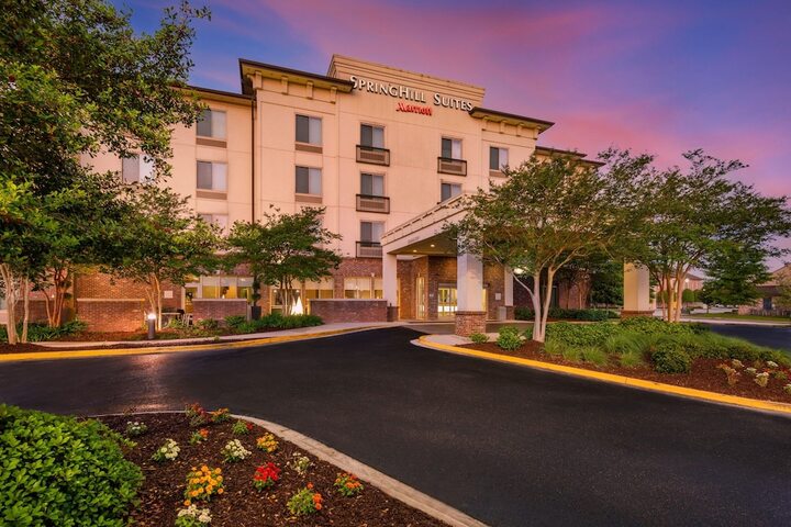 Hotel 2 of 49