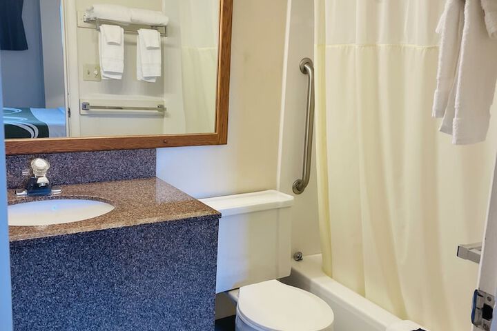 Americas Best Value Inn Sandpoint