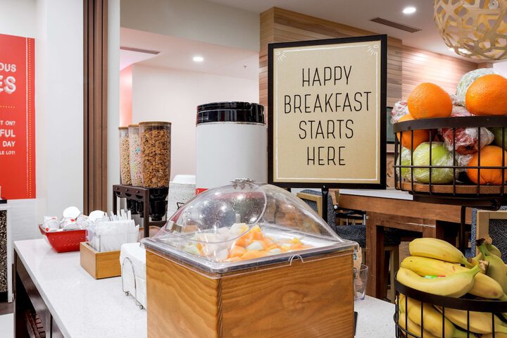 Breakfast/Coffee Service 117 of 146