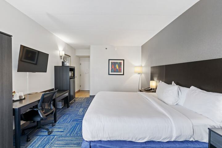 Room 38 of 62