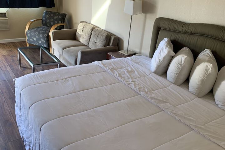 Room 44 of 71